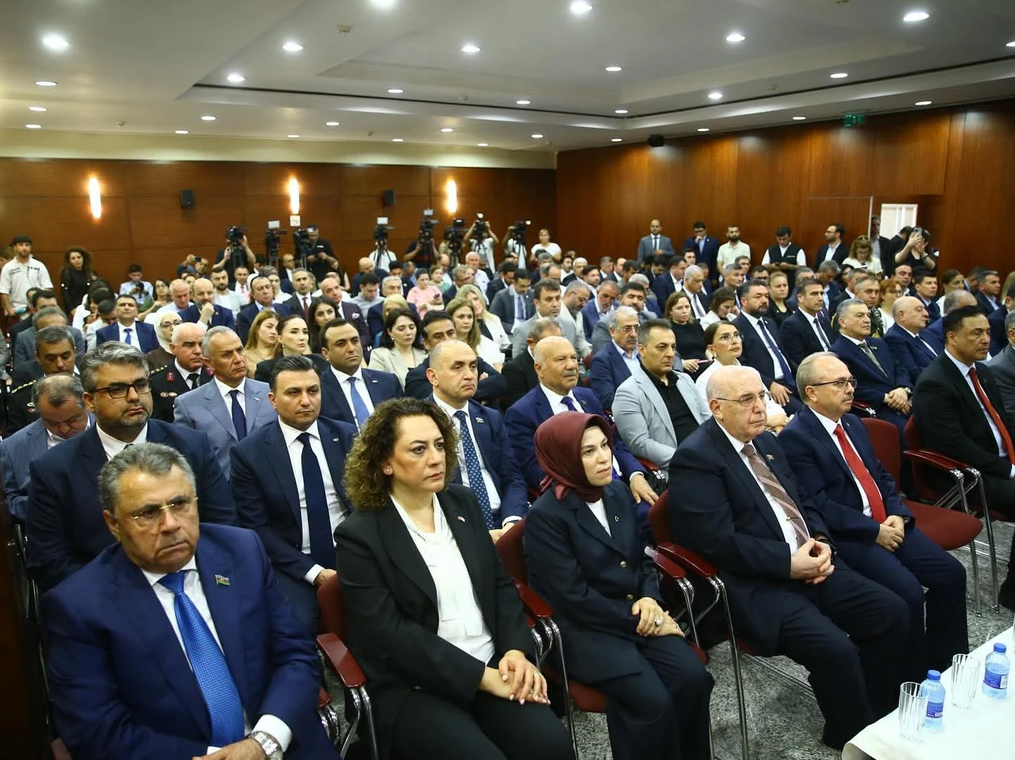 Etkinliğe Türkiye ve Azerbaycan'dan üst düzey yetkililer katıldı