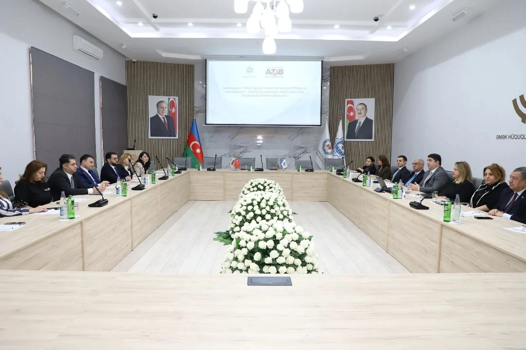 azerbaycan-turkiye-is-adamlari-birliyi-ve-azerbaycan-tehsil-iscileri-azad-hemkarlar-ittifaqi-arasinda-memorandum-imzalanib-17-yanvar-2025-1