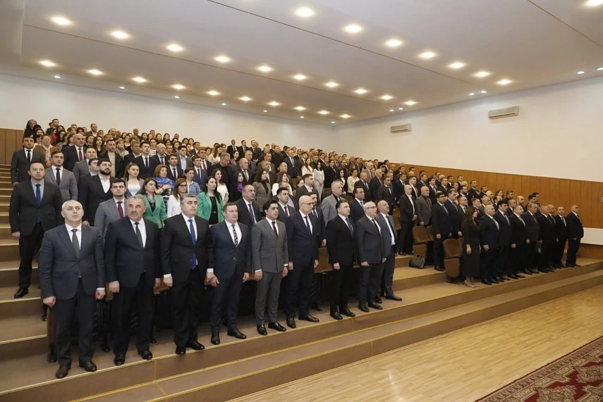 Oğuzda keçirilən konfrans iştirakçıları