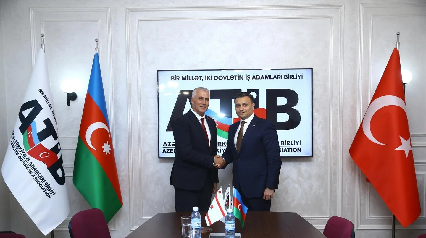 ATİB Yönetim Kurulu üyeleri ve KKTC yetkilileri toplantı anında