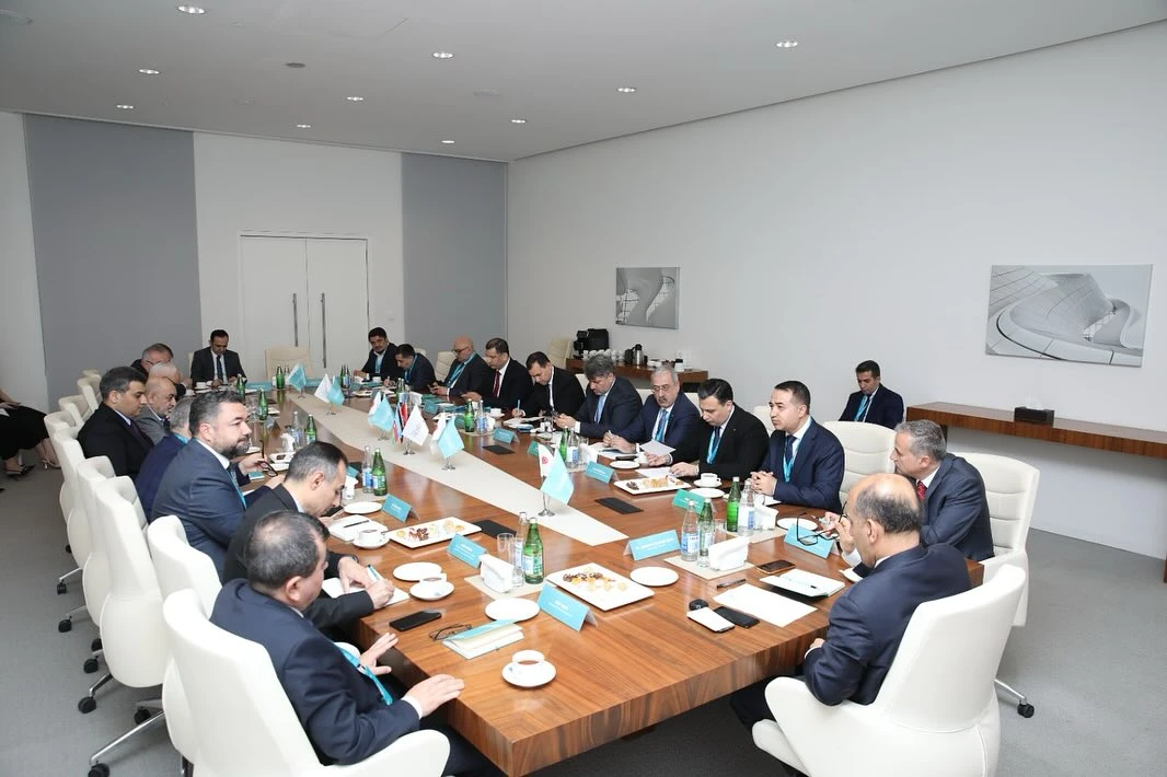 3-mayda-dilde-fikirde-emelde-birlik-atib-in-istiraki-ile-panel-iclasi-ve-deyirmi-masa-3