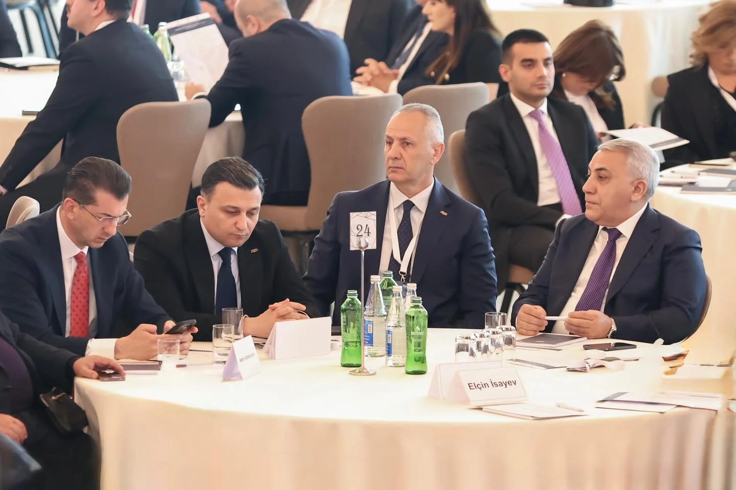 28-aprel-reqemsallasma-ve-suni-intellektin-is-yerlerine-tesiri-konfransi-1