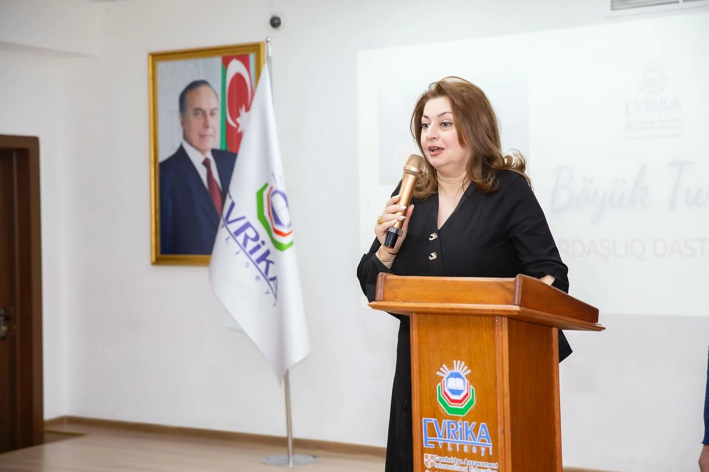 atib-uzvu-evrika-liseyinde-boyuk-turan-turkun-sesi-qardasliq-dastani-tedbiri-kecirildi-8