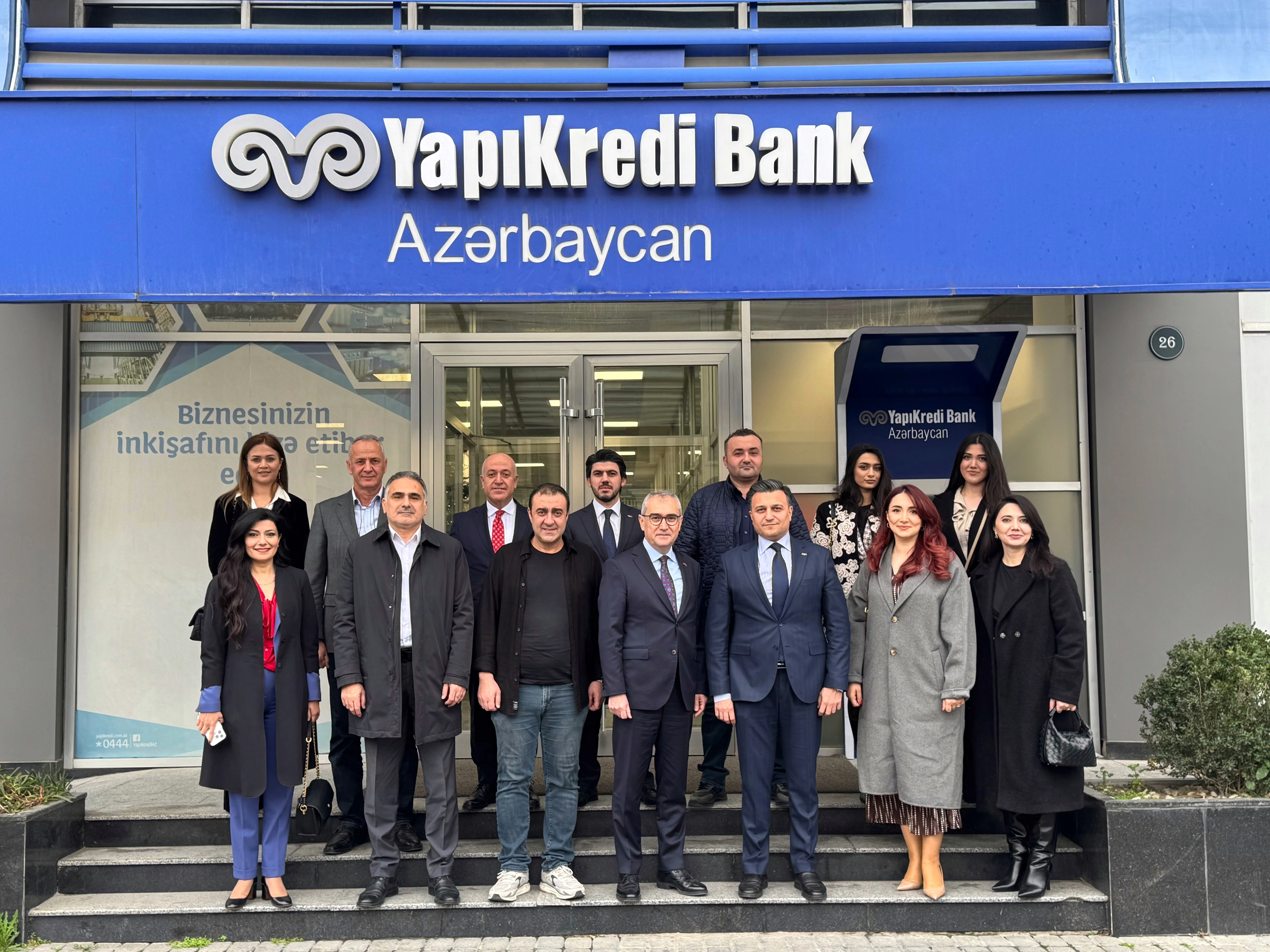 ATİB İdarə Heyətinin sədri Mürsəl Rüstəmovun başçılıq etdiyi nümayəndə heyəti Birliyin üzvü Yapı Kredi Bank Azərbaycan QSC-ni ziyarət edib.