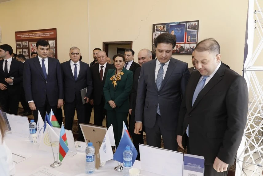oguzda-emek-munasibetleri-ve-mesgulluq-muasir-cagirislar-ve-reqemsal-heller-konfransi-kecirildi-2