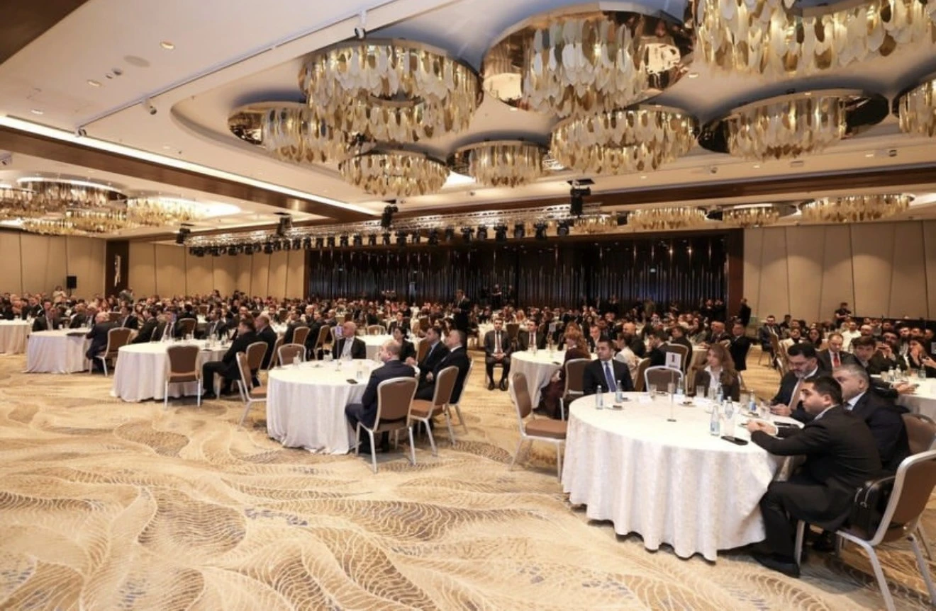 Azərbaycan Respublikasının İqtisadiyyat Nazirliyinin dəstəyi və KOBİA-nın təşkilatçılığı ilə “Güc biznesindir” devizi ilə “Dayaq” mükafatının təqdim olunması mərasimi keçirilib.