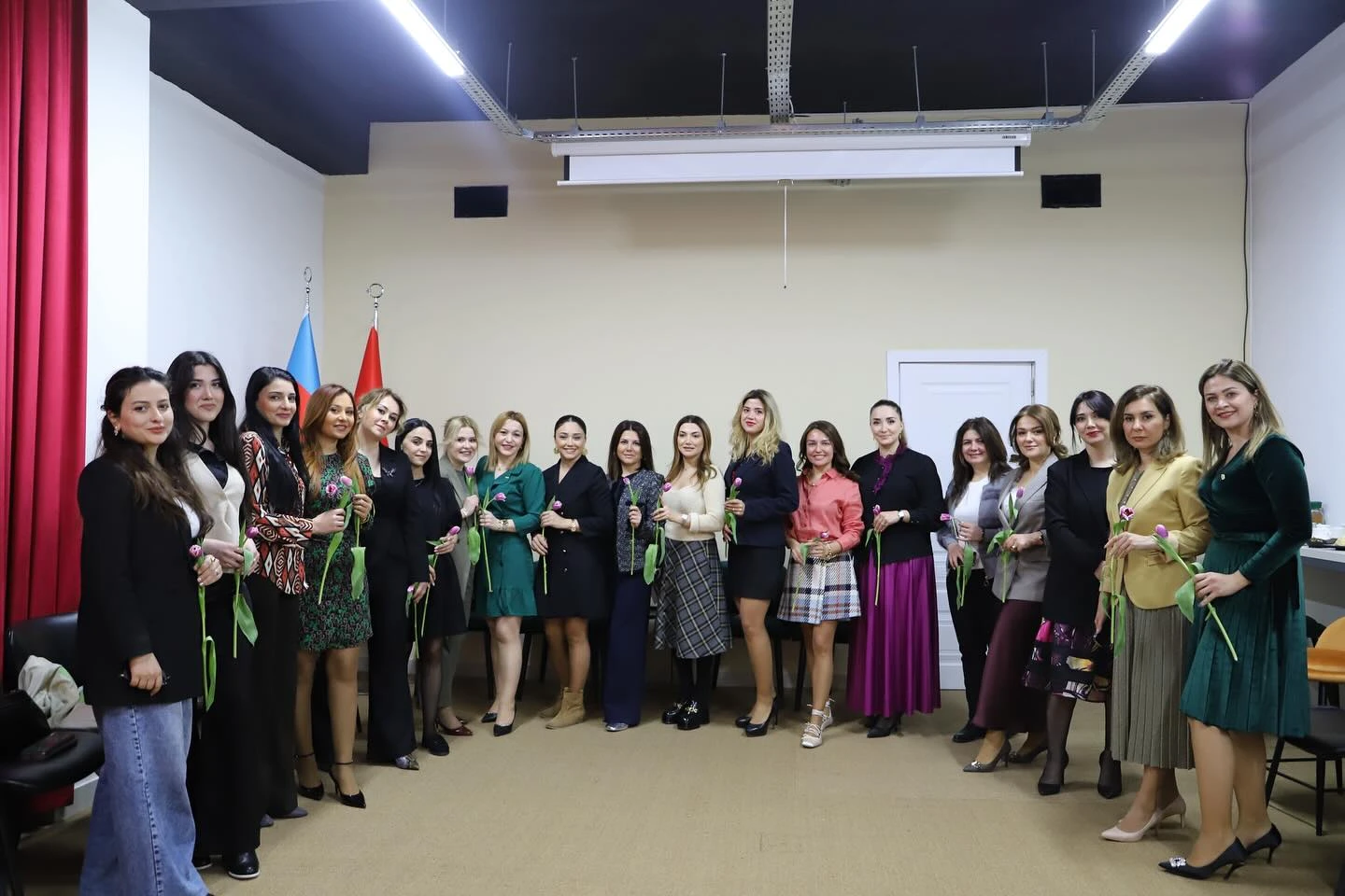 atib-isguzar-qadinlar-klubunun-8-mart-gorusu-kecirildi-2