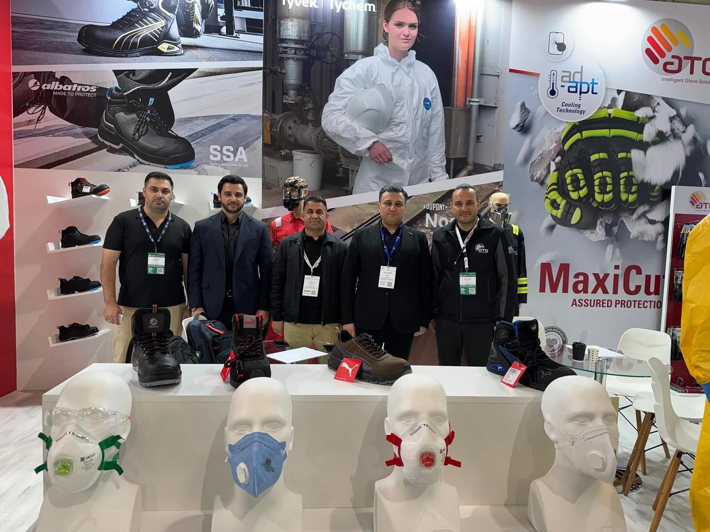 4-iyun-2025-atib-numayende-heyeti-xezer-beynelxalq-neqliyyat-logistika-ve-neft-qaz-sergilerini-ziyaret-etdi-3