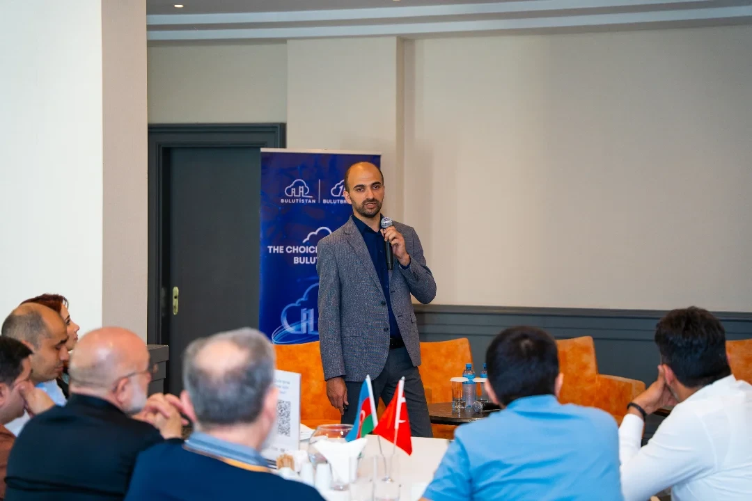 3-iyun-2025-ci-il-suni-intellektle-crm-proseslerinin-reqemsal-transformasiyasi-movzusunda-b2b-gorus-kecirildi-2