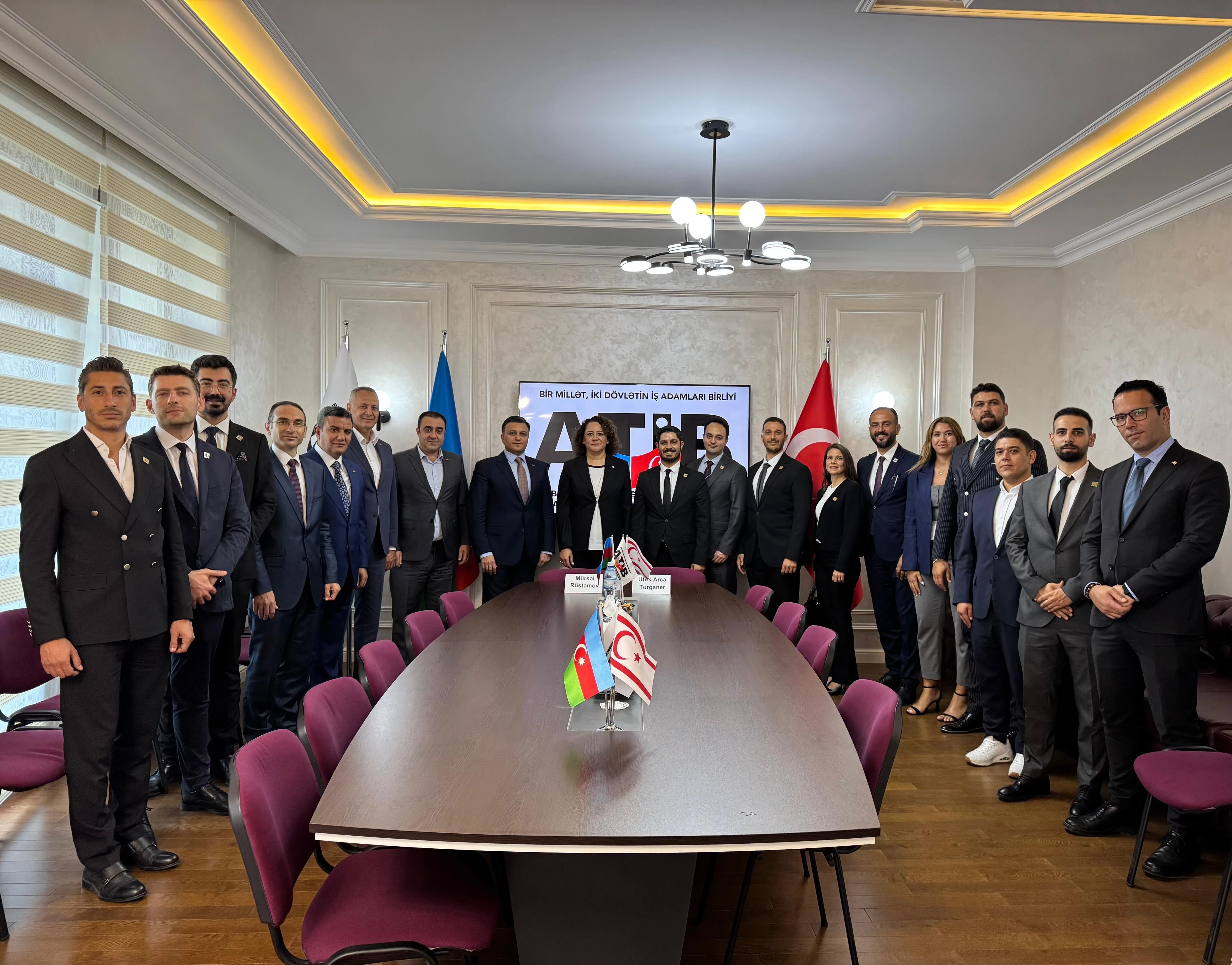 iyunun-17-de-atib-simali-kipr-genc-is-adamlarini-qebul-etdi-6