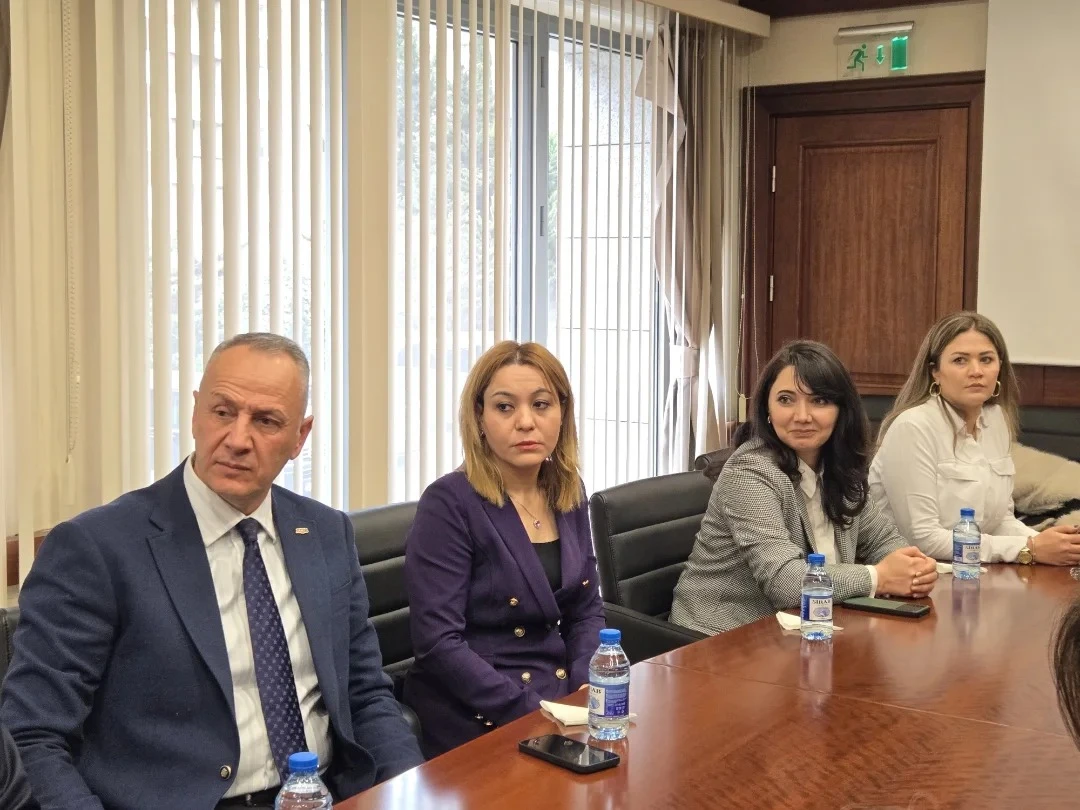 16-ianvaria-2025-goda-pravlenie-azerbaidzano-tureckoi-associacii-biznesmenov-vstretilos-s-poslom-doc-d-rom-dzaxitom-bagdzi-6
