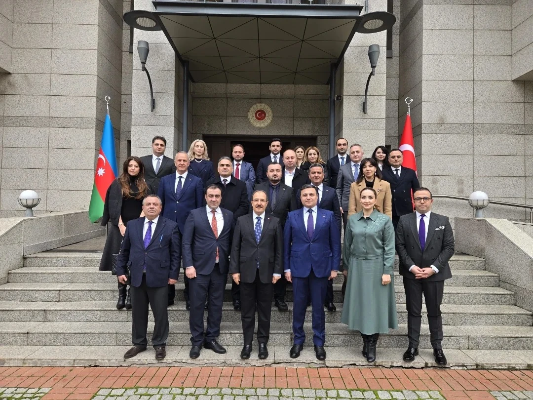 16-ianvaria-2025-goda-pravlenie-azerbaidzano-tureckoi-associacii-biznesmenov-vstretilos-s-poslom-doc-d-rom-dzaxitom-bagdzi-4