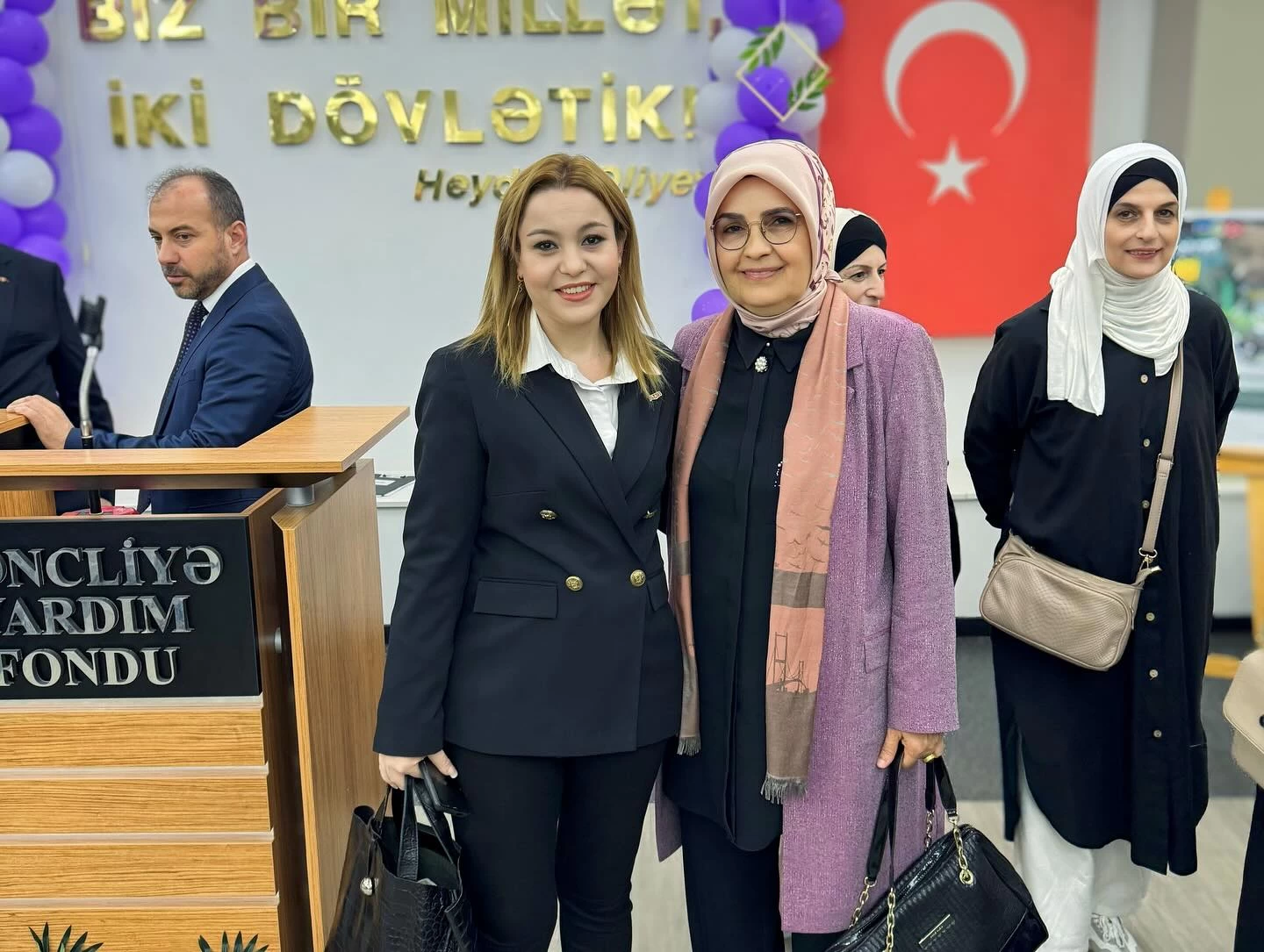 2-may-xx-el-isleri-xeyriyye-sergisi-2