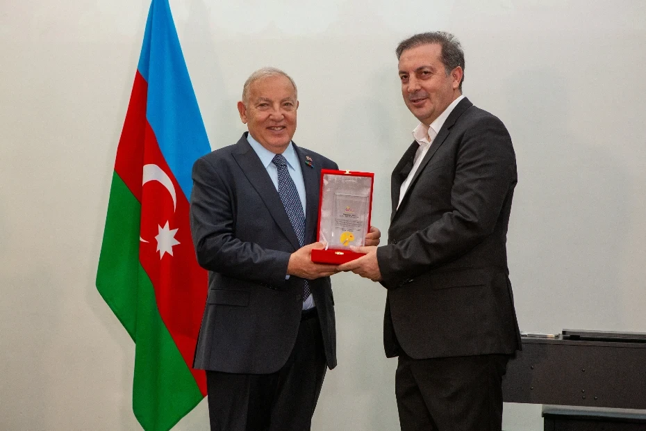 31-may-2025-ci-il-birlik-yarmarkasi-xeyriyye-sergisi-kecirildi-7