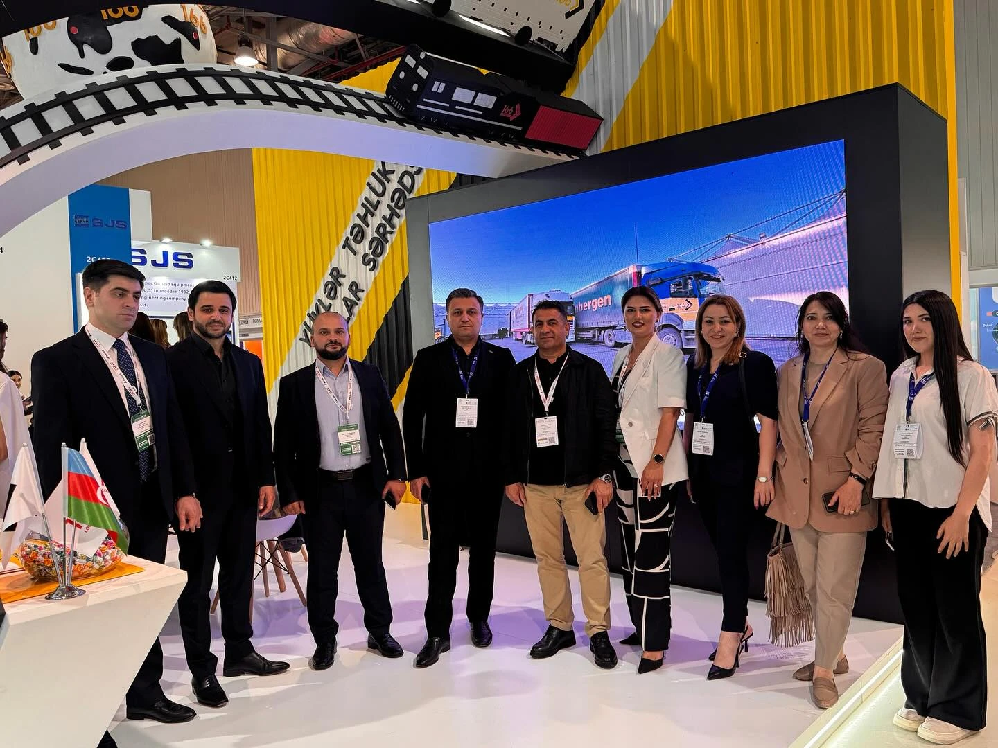 4-iyun-2025-atib-numayende-heyeti-xezer-beynelxalq-neqliyyat-logistika-ve-neft-qaz-sergilerini-ziyaret-etdi-10