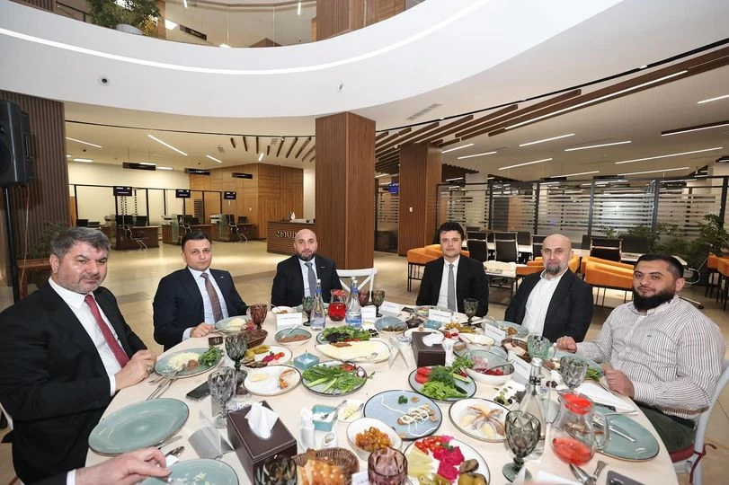 8 aprel KOBİA İftar süfrəsi