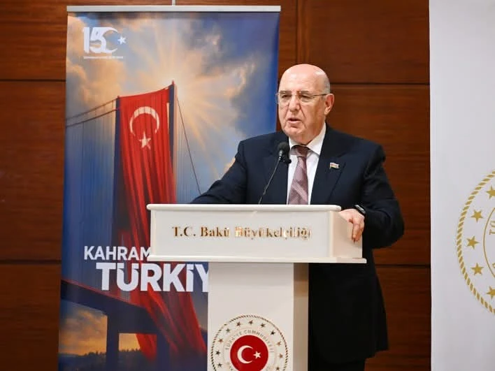 meropriiatie-posviashhennoe-dniu-demokratii-i-nacionalnogo-edinstva-15-iiulia-9