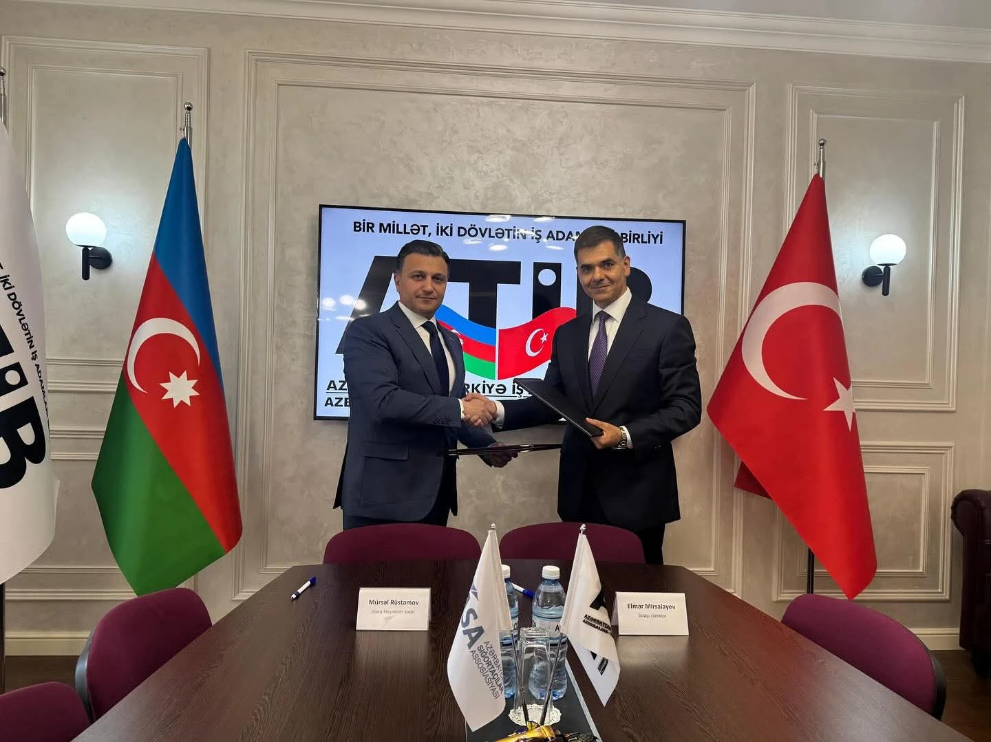 24-iyun-atib-ve-azerbaycan-sigortacilar-assosiasiyasi-asa-arasinda-emekdasliq-memorandumu-imzalandi-3