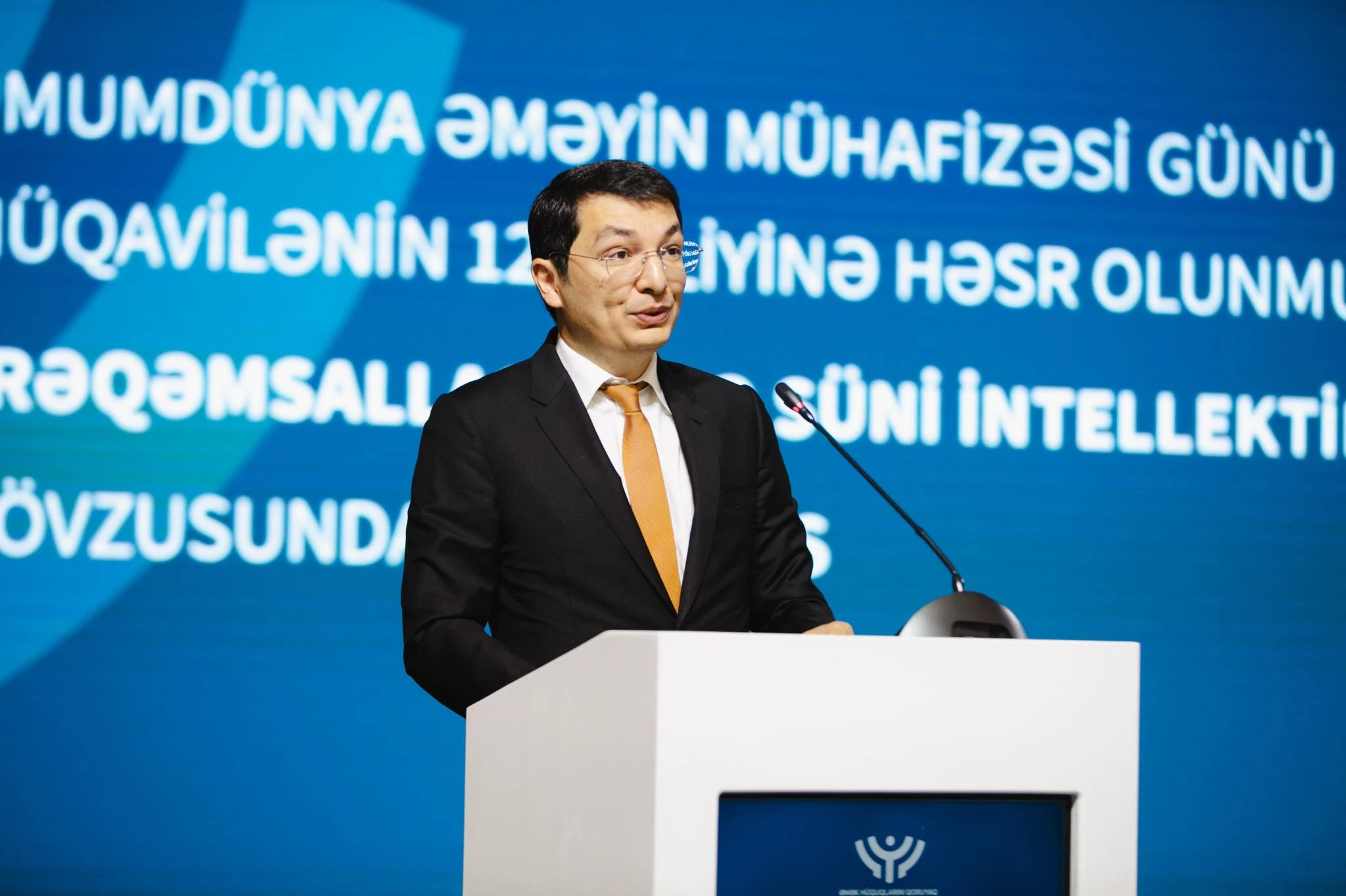 aprelin-28-de-emek-ve-ehalinin-sosial-mudafiesi-nazirliyi-ahik-ve-ask-nin-birge-teskil-etdiyi-konfransdan-goruntuler-1