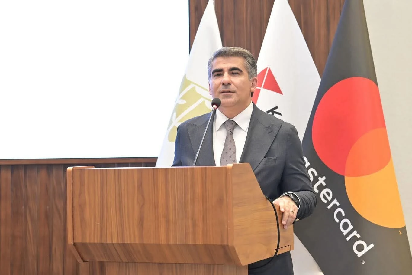 18-iiulia-2024-goda-prezentaciia-karty-educationplus-9