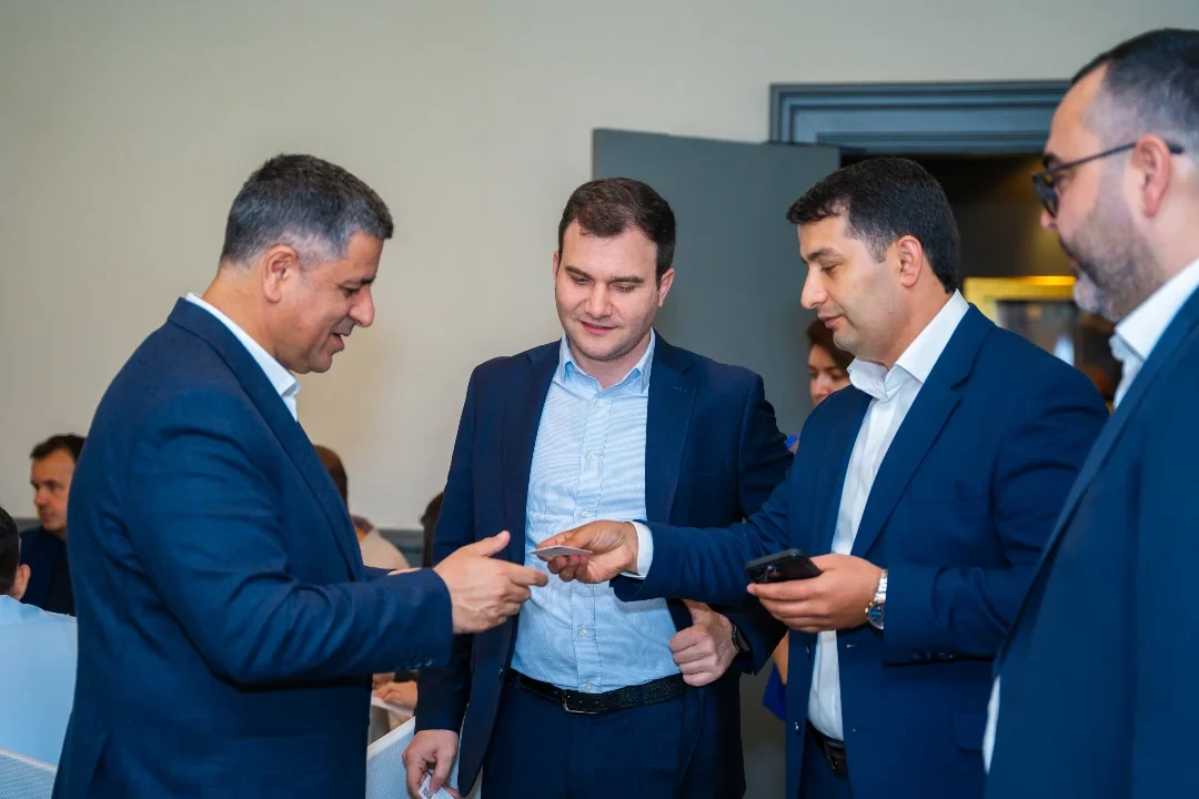 3-iyun-2025-ci-il-suni-intellektle-crm-proseslerinin-reqemsal-transformasiyasi-movzusunda-b2b-gorus-kecirildi-1