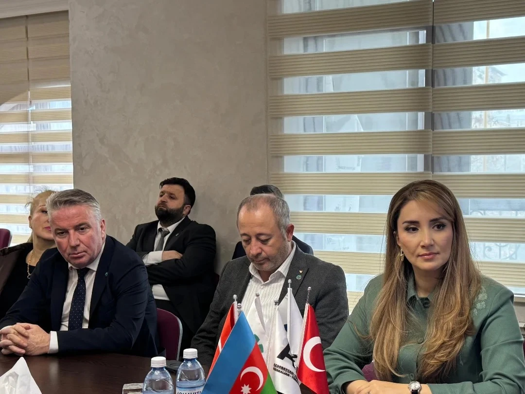 14-ianvaria-2025-goda-delegaciia-konsiad-posetila-azerbaidzano-tureckuiu-associaciiu-biznesmenov-4