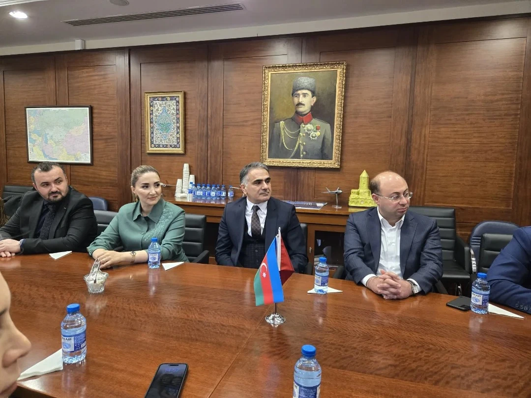 16-ianvaria-2025-goda-pravlenie-azerbaidzano-tureckoi-associacii-biznesmenov-vstretilos-s-poslom-doc-d-rom-dzaxitom-bagdzi-9