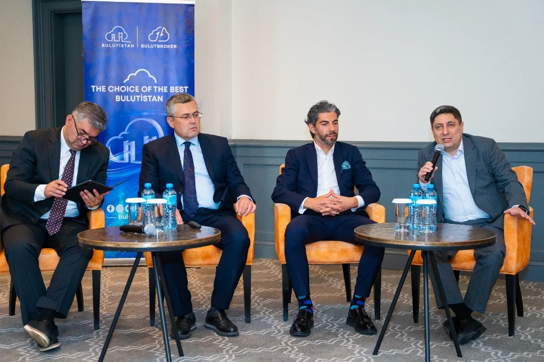 3-iyun-2025-ci-il-suni-intellektle-crm-proseslerinin-reqemsal-transformasiyasi-movzusunda-b2b-gorus-kecirildi-8