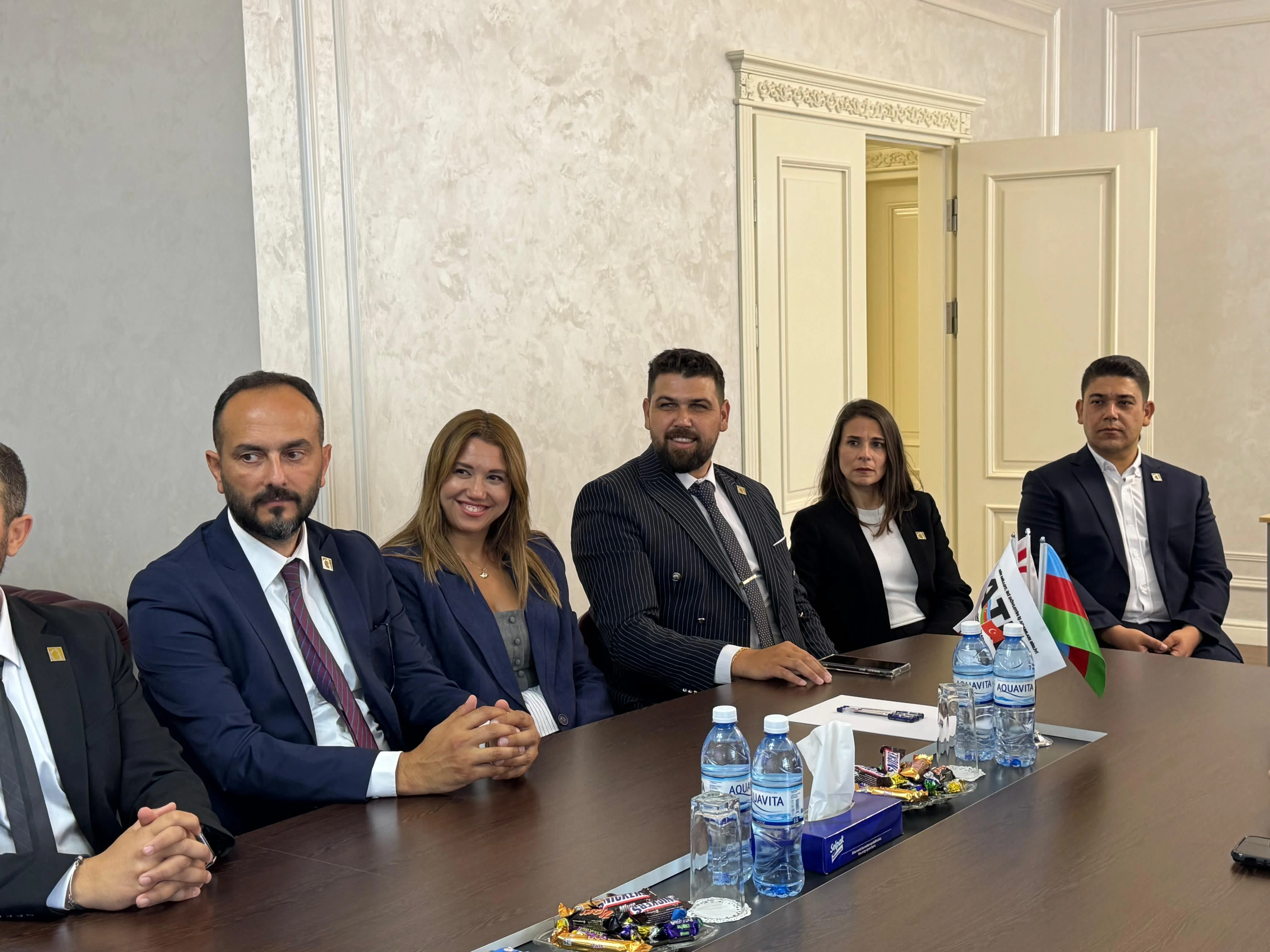 iyunun-17-de-atib-simali-kipr-genc-is-adamlarini-qebul-etdi-5